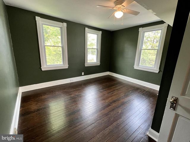 262 EAST LINDEN ST, Moorestown, NJ 08057