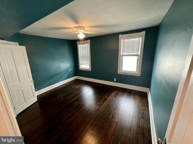 262 EAST LINDEN ST, Moorestown, NJ 08057