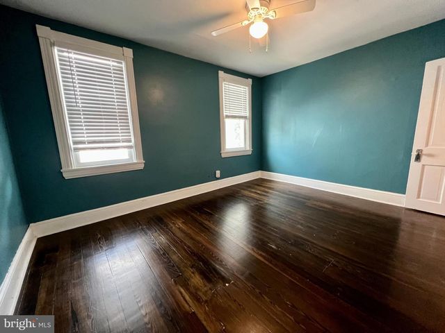 262 EAST LINDEN ST, Moorestown, NJ 08057