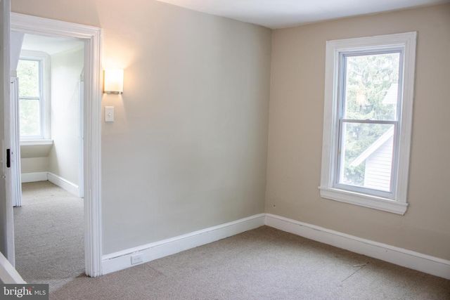 262 EAST LINDEN ST, Moorestown, NJ 08057