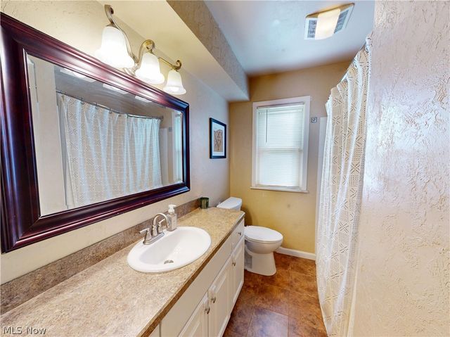 1339 Haverston Road, Lyndhurst, OH 44124