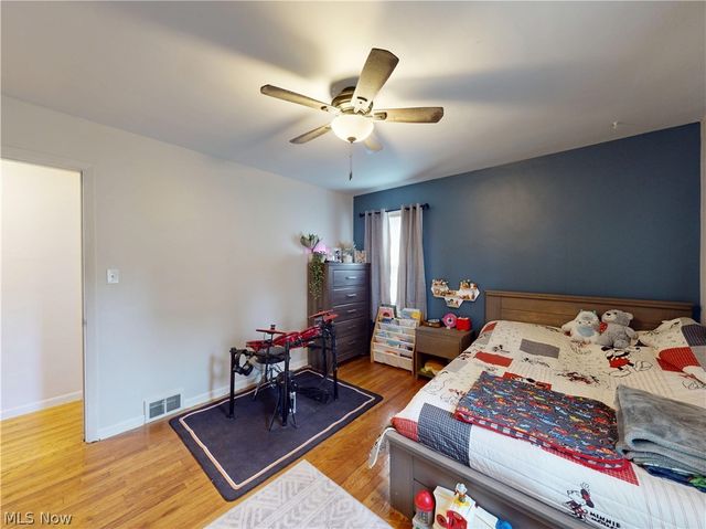 1339 Haverston Road, Lyndhurst, OH 44124