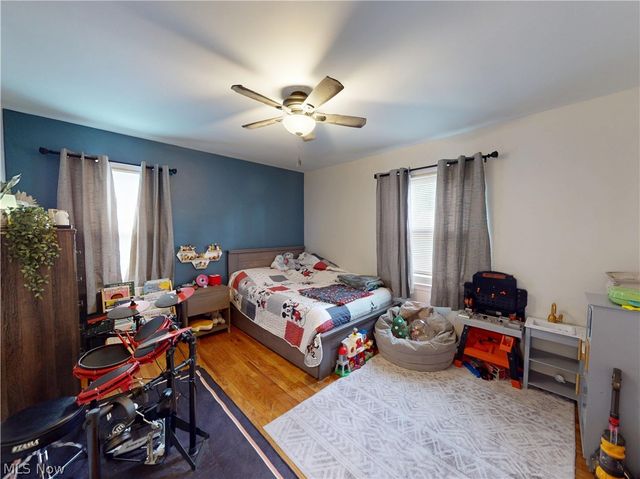 1339 Haverston Road, Lyndhurst, OH 44124