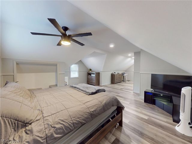 1339 Haverston Road, Lyndhurst, OH 44124