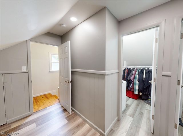 1339 Haverston Road, Lyndhurst, OH 44124