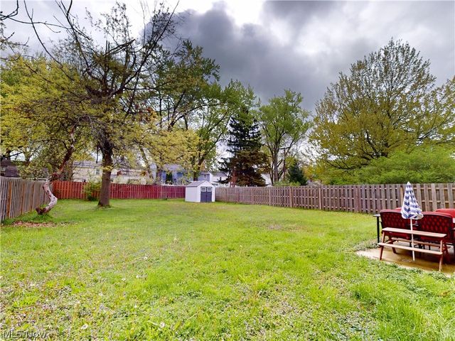 1339 Haverston Road, Lyndhurst, OH 44124