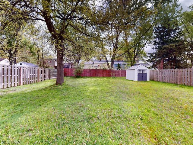1339 Haverston Road, Lyndhurst, OH 44124
