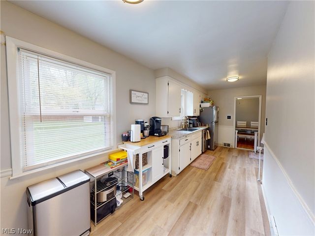 1339 Haverston Road, Lyndhurst, OH 44124