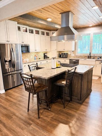 11323 Dogwood Drive, Humble, TX 77338