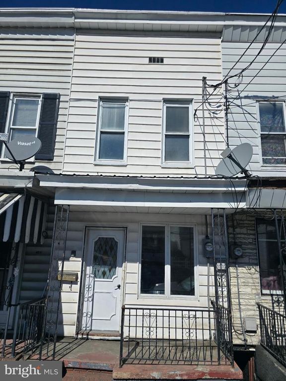 427 W MARKET ST, Mahanoy City, PA 17948