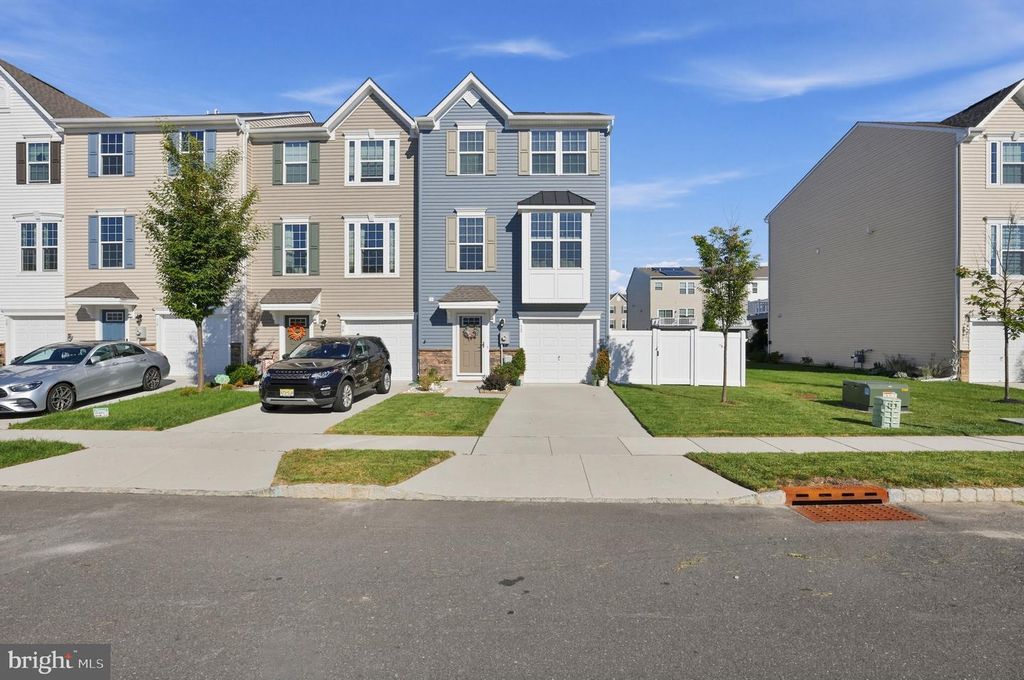 32 CONTINENTAL BLVD, SICKLERVILLE, NJ 08081 — exterior
