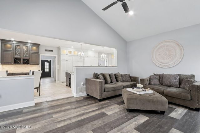 1 Trotter Way, Cream Ridge, NJ 08514