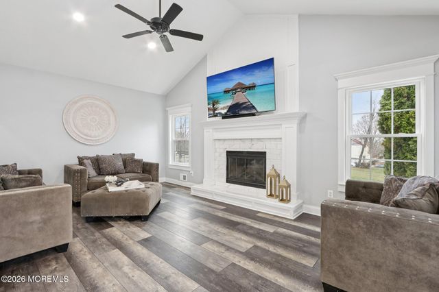 1 Trotter Way, Cream Ridge, NJ 08514