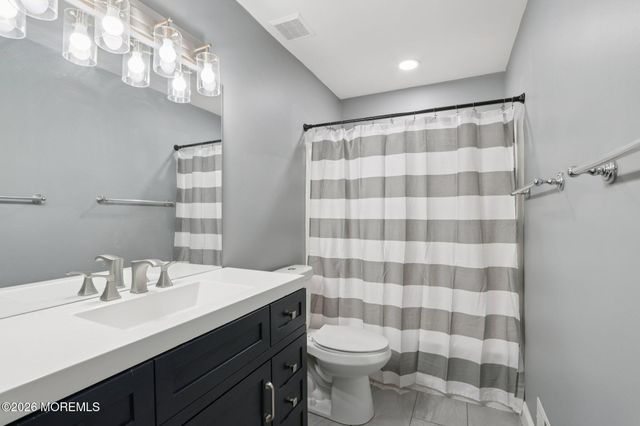 1 Trotter Way, Cream Ridge, NJ 08514