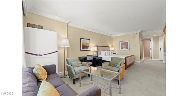 2000 North Fashion Show Drive 3709, Las Vegas, NV 89109