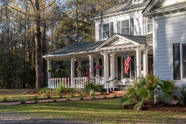 1901 Long Creek Road, Wadmalaw Island, SC 29487