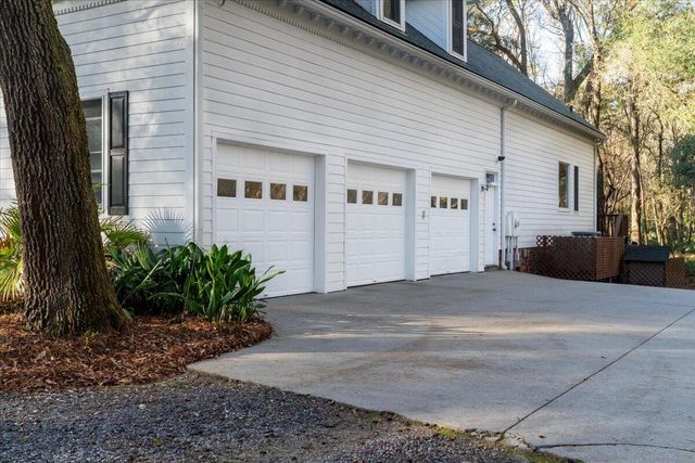 1901 Long Creek Road, Wadmalaw Island, SC 29487