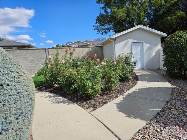 151 E EMILEE KAYE CIR, Sandy, UT 84070