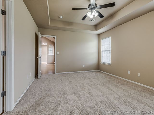 913 N Redbud Street, Jenks, OK 74037