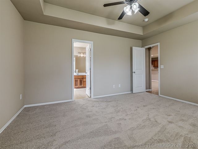 913 N Redbud Street, Jenks, OK 74037