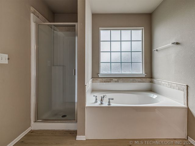 913 N Redbud Street, Jenks, OK 74037
