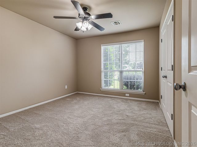 913 N Redbud Street, Jenks, OK 74037