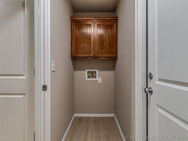 913 N Redbud Street, Jenks, OK 74037