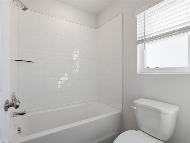 1008 Eastport PL, Suffolk, VA 23435
