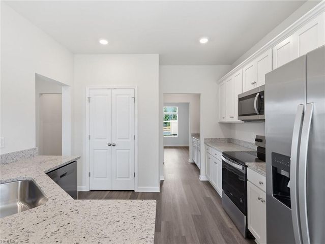 1008 Eastport PL, Suffolk, VA 23435