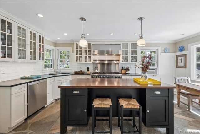 608 Farmers Mills Road, Carmel, NY 10512