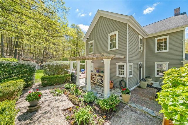 608 Farmers Mills Road, Carmel, NY 10512