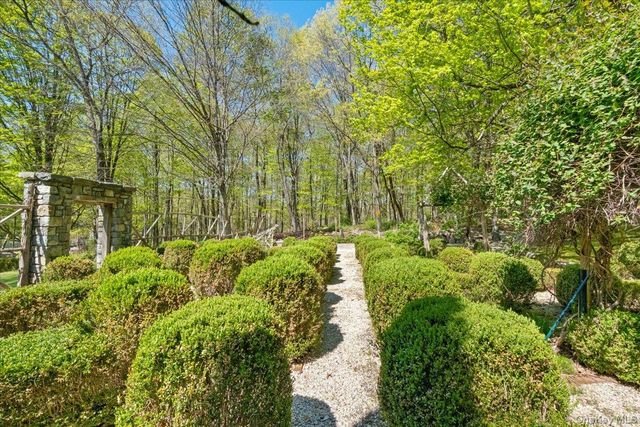 608 Farmers Mills Road, Carmel, NY 10512