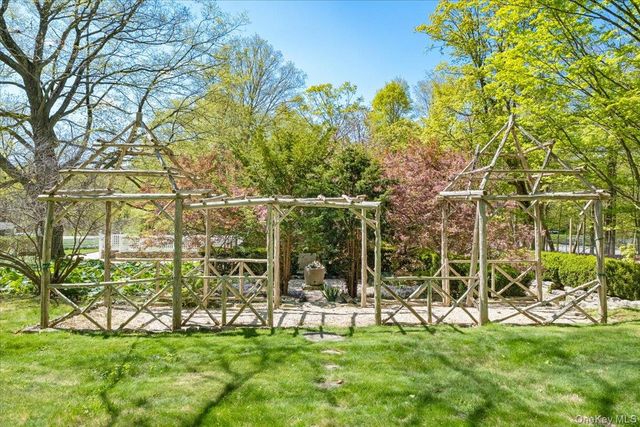 608 Farmers Mills Road, Carmel, NY 10512