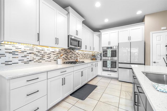 21827 BILLOWY JAUNT DRIVE, Land O Lakes, FL 34637