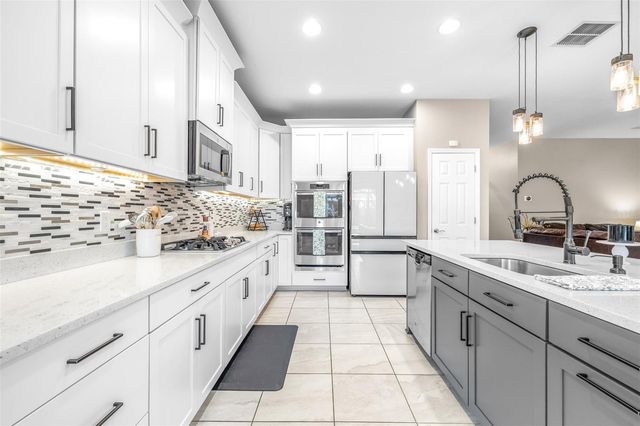 21827 BILLOWY JAUNT DRIVE, Land O Lakes, FL 34637