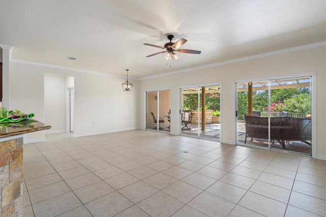 300 Pipe Creek LN, Georgetown, TX 78633
