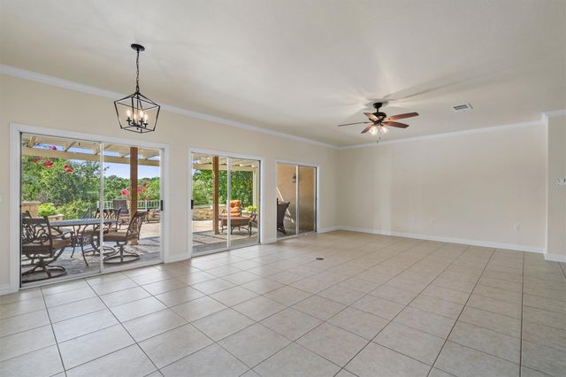 300 Pipe Creek LN, Georgetown, TX 78633