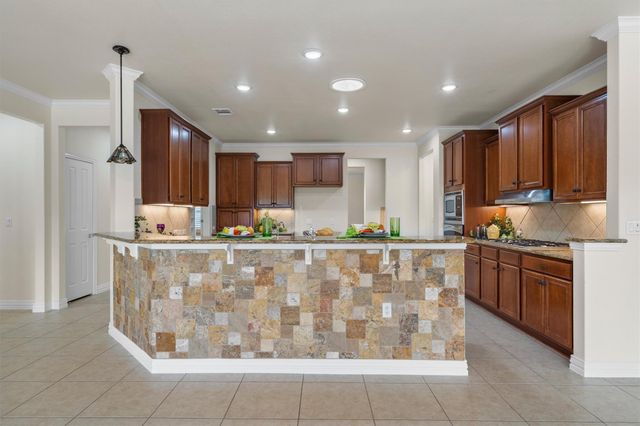 300 Pipe Creek LN, Georgetown, TX 78633
