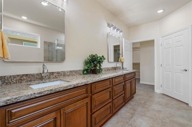 300 Pipe Creek LN, Georgetown, TX 78633