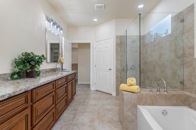 300 Pipe Creek LN, Georgetown, TX 78633