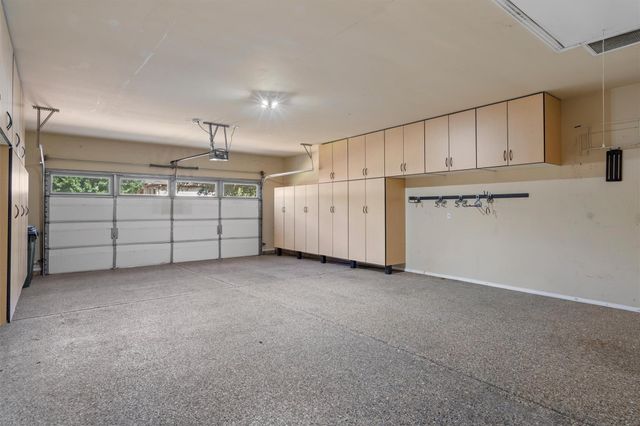 300 Pipe Creek LN, Georgetown, TX 78633
