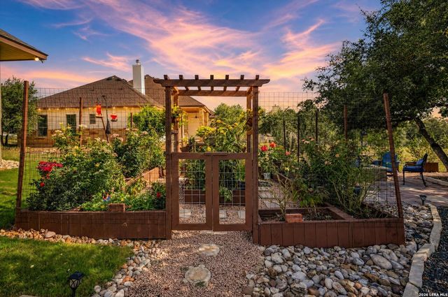 2326 Cascada Pkwy, Spring Branch, TX 78070