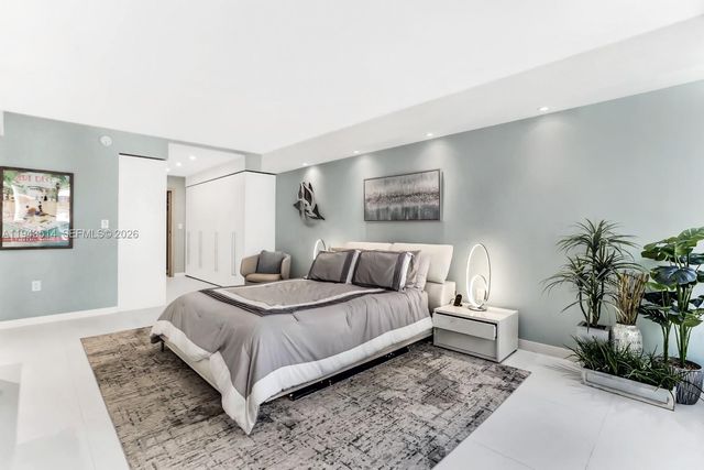 10155 Collins Avenue 606, Bal Harbour, FL 33154