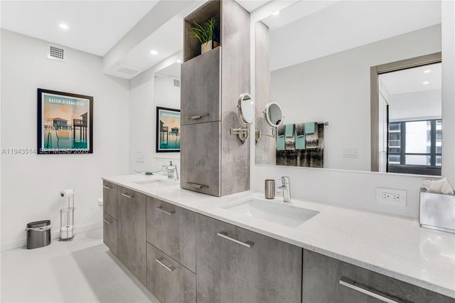 10155 Collins Avenue 606, Bal Harbour, FL 33154