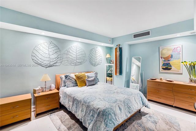 10155 Collins Avenue 606, Bal Harbour, FL 33154