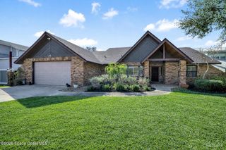 25 Greenwood Lane, Cocoa Beach, FL 32931