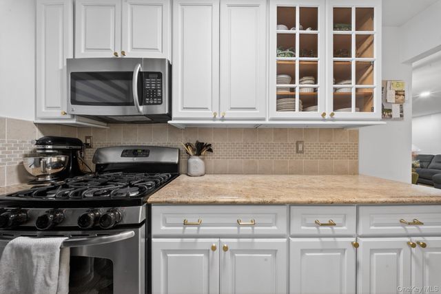 155-25 81st Street 28, Howard Beach, NY 11414