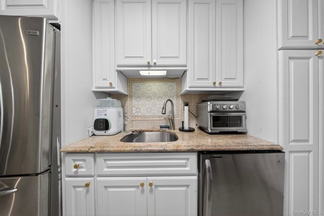 155-25 81st Street 28, Howard Beach, NY 11414