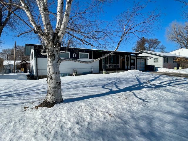 501 Maple Lane, Moorhead, MN 56560