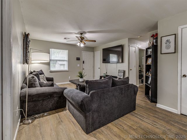 15505 S 291st East Avenue, Coweta, OK 74429